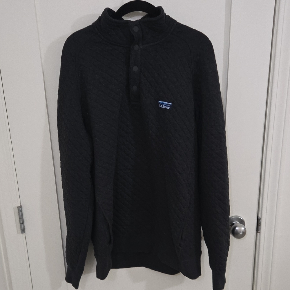 L.L.BeanQuilted 4-Button Snap  Sweatshirt! Excellent Used Condition! Size Medium